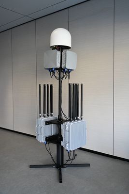 kupować 10 km zasięgu wykrywania stały system antydronowy dla pełnej częstotliwości 24-godzinnej bezzałogowej transmisji i przechwytywania wideo FPV produkcja online